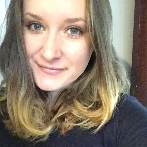 Meet Your Posher, Kaitlyn! - Picture 3 of 6